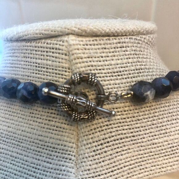 Blue Lapis And Silver Pendant Necklace - Picture 7 of 7